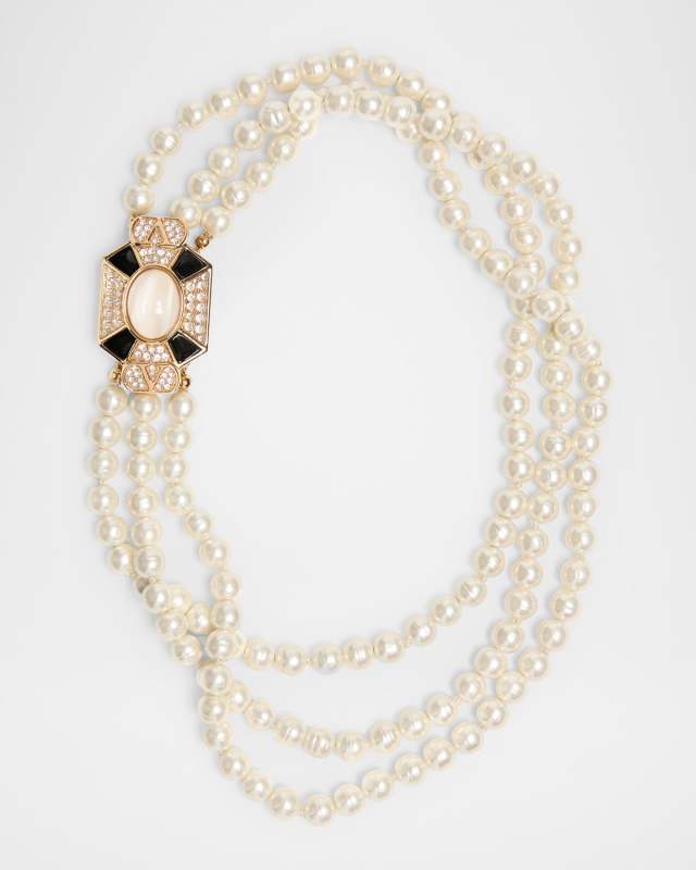 Pas Plus Necklace